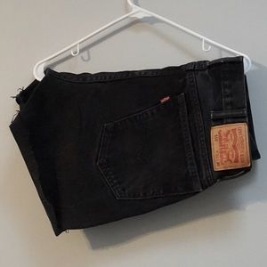 Levi’s black denim cut off jean shorts